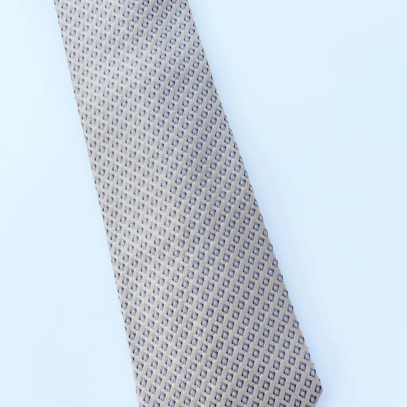 Donna Karan Metallic Mens Gold Patterned Tie - Picture 2 of 5